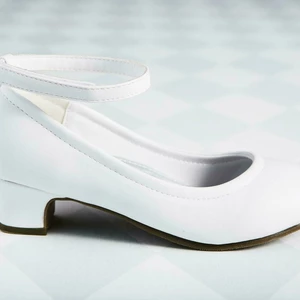 My Dream Esküvői Szalon - elsőáldozó ruha Szombathely - elsőáldozási ruha Szombathely - elsőáldozó cipő - fehér cipő - alkalmi cipő